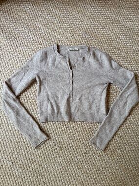 Reformation Cashmere Cropped Long-Sleeve Henley Sweater in Light Taupe